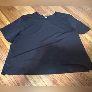 Lululemon cropped tshirt